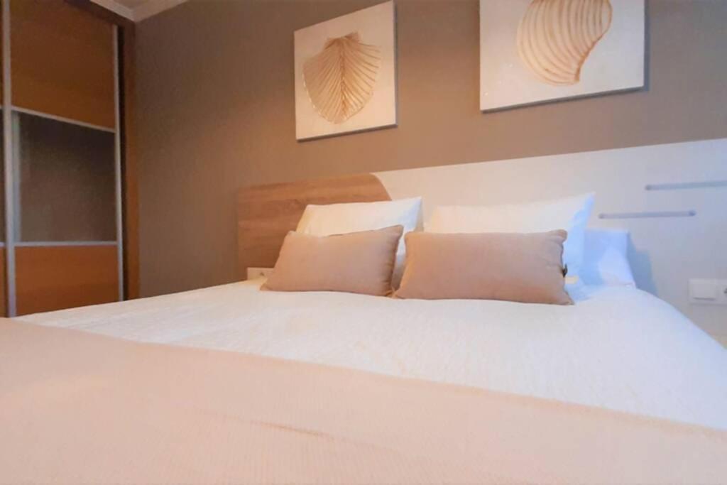 Apartamento Playa Foz Con Piscina Y Parking 010 Apartment Bagian luar foto